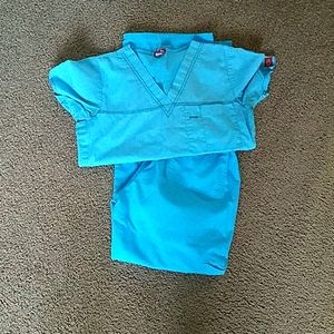 Baby blue Dickies nurse scrubs